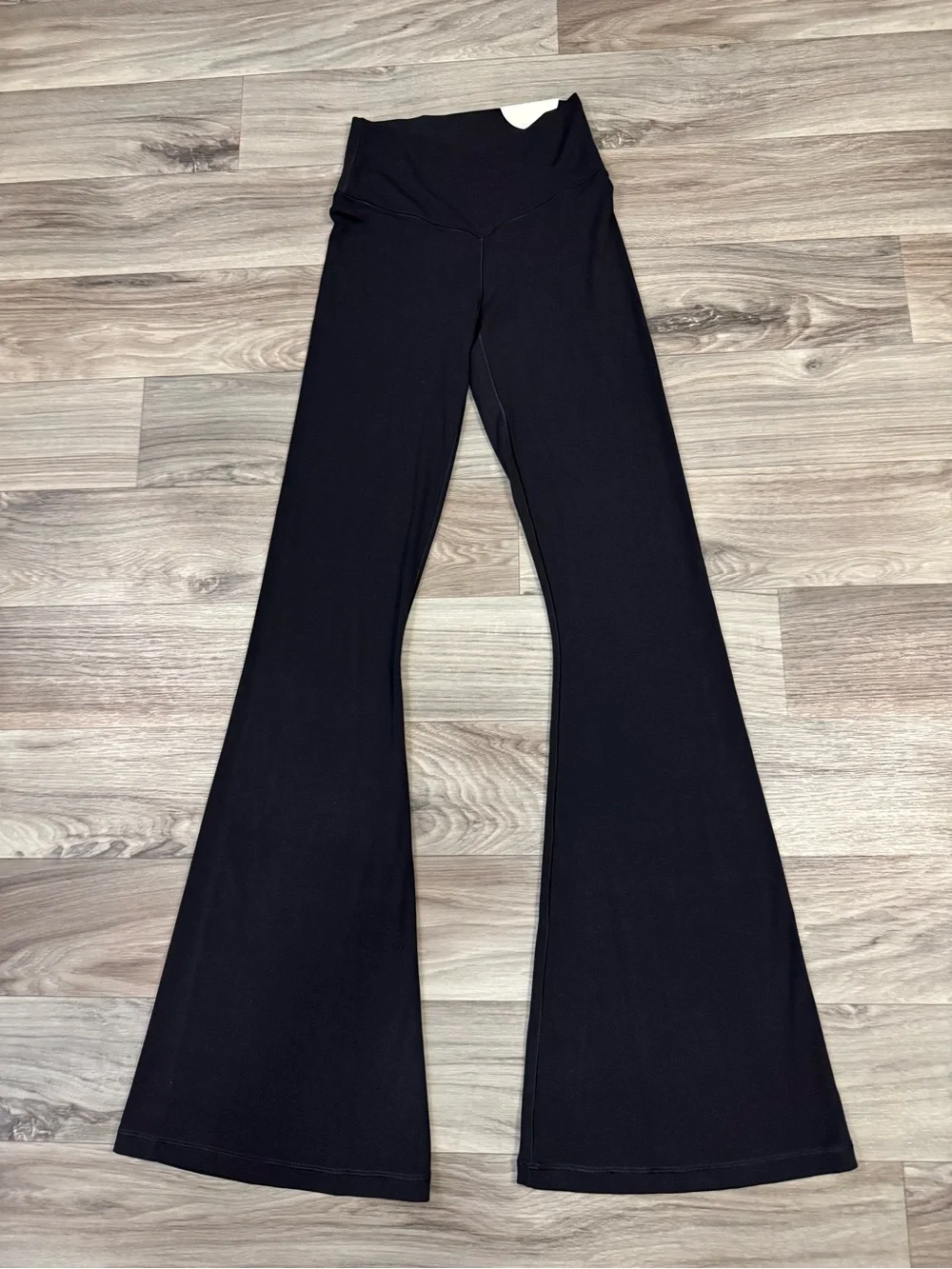 Aerie Offline Hi-Rise Long Flare Leggings in Black Size Medium